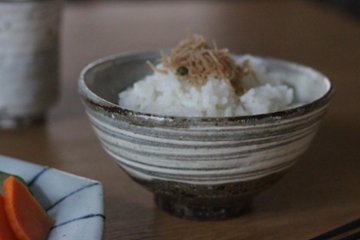 坪井俊憲　刷毛目飯碗画像
