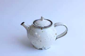 坪井俊憲　粉引ポット画像