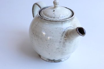 坪井俊憲　粉引ポット画像
