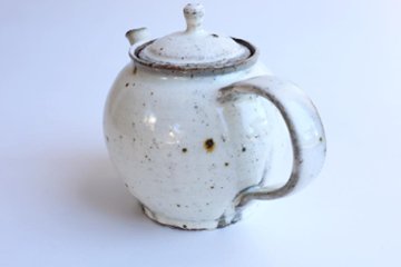 坪井俊憲　粉引ポット画像