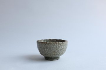 坪井俊憲　灰釉ぐい呑画像