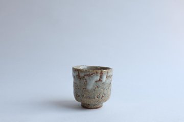 坪井俊憲　灰釉ぐい呑画像