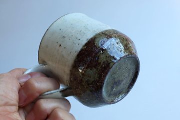 坪井俊憲　粉引手付きカップ画像
