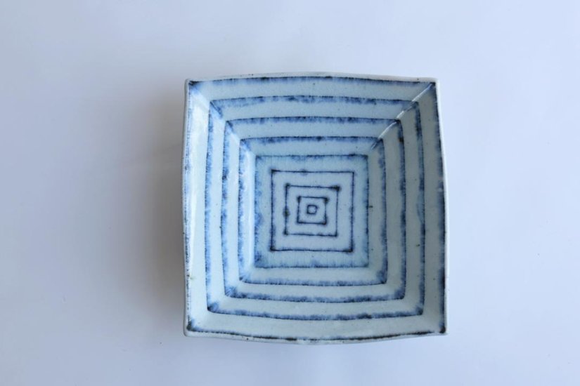 小峠貴美子　角鉢　渦画像