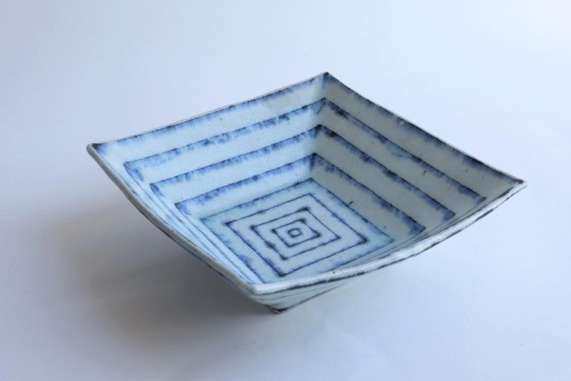 小峠貴美子　角鉢　渦画像