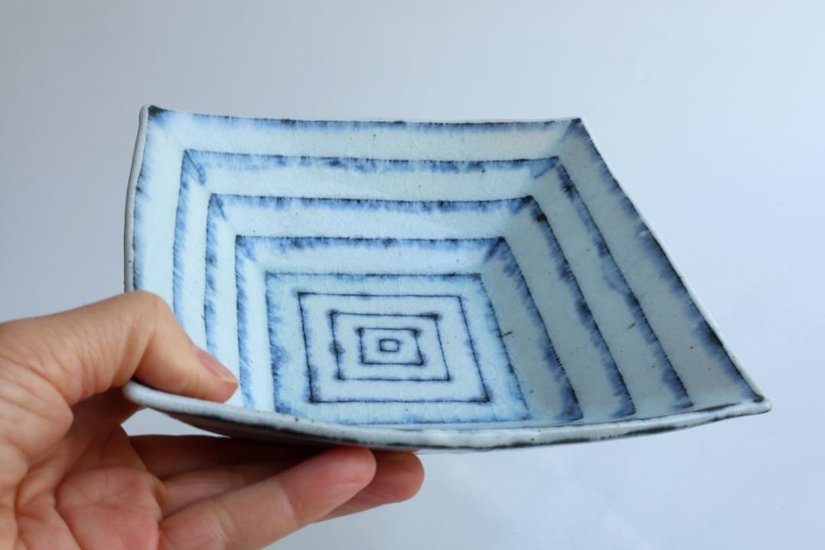 小峠貴美子　角鉢　渦画像