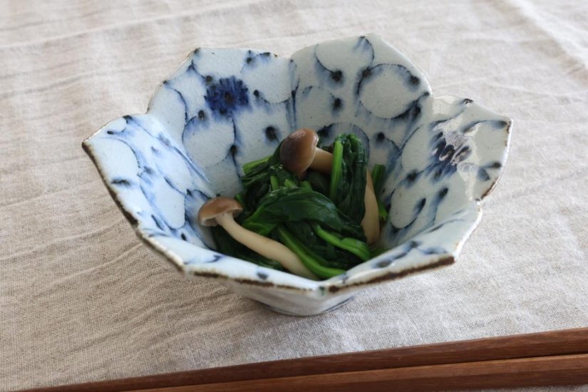 小峠貴美子　六弁稜花小鉢画像
