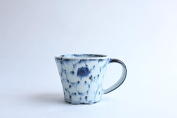 小峠貴美子　マグカップ　唐草の画像