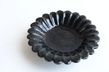 小峠貴美子　輪花豆皿　るり画像