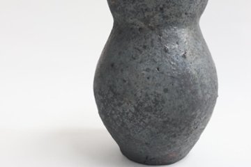 小峠貴美子　錆釉　花入れ画像