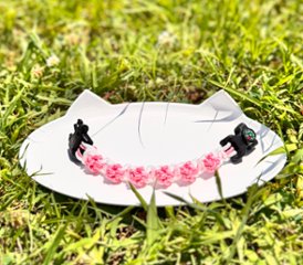 【肉球の防災ブレスレット】⑥白×ペールピンクの肉球画像