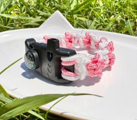 【肉球の防災ブレスレット】⑥白×ペールピンクの肉球画像