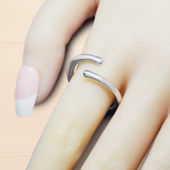 腕を太くした指抱き猫の手リング｜しっかりとした存在感のシルバーアクセサリー（silver925）画像