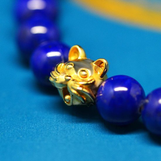 18金の８mm猫顔と8mmラピスラズリ（濃い色セレクト）画像