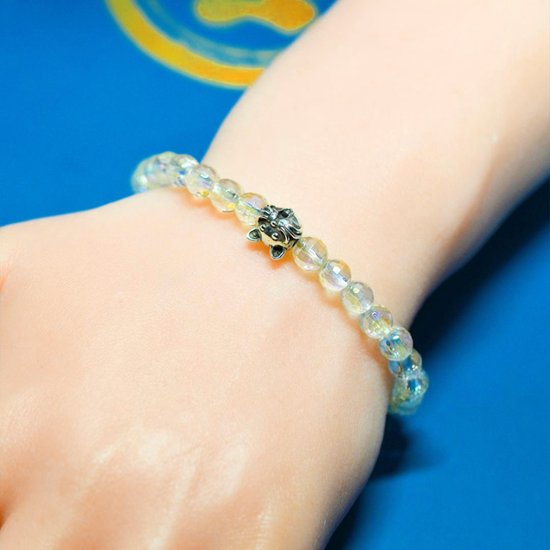 ８ｍｍの猫顔と６mmオーロラ水晶ブレスレット画像