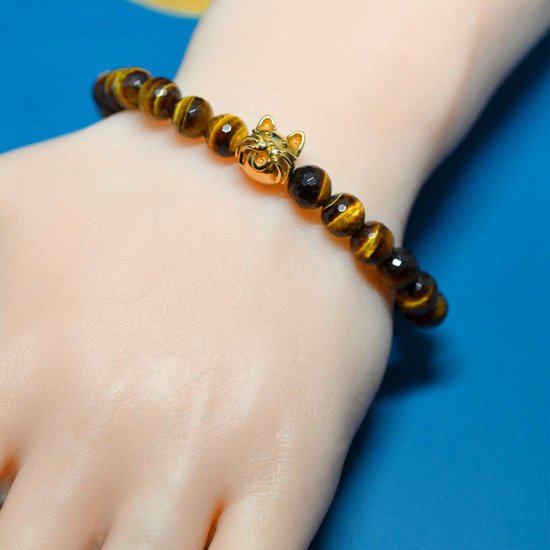 10ｍｍの猫顔(18金）と８mm多面カットタイガーアイのブレスレット画像