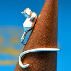 指の上で寝ちゃう香箱猫リング（フリーサイズ）画像
