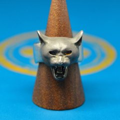 ネコ科の怒りリング｜天然石×重厚シルバーアクセサリー（ロック・ゴシック対応）の画像
