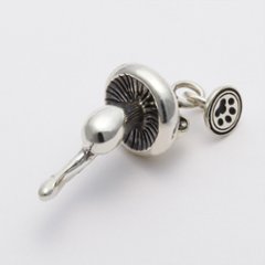 きのこねこペンダント｜成長する猫モチーフ（耳・口元・しっぽ選択可 / silver925）画像