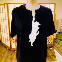 強制的VネックTシャツ  | 手描き猫｜一点物｜クラッシュデザイン｜ハンドペイントの画像