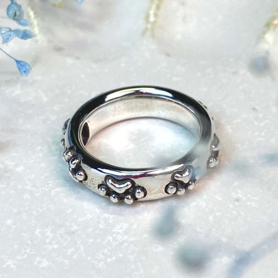ぐるっと一周肉球リング｜猫好きのためのシルバーアクセサリー（silver925）画像