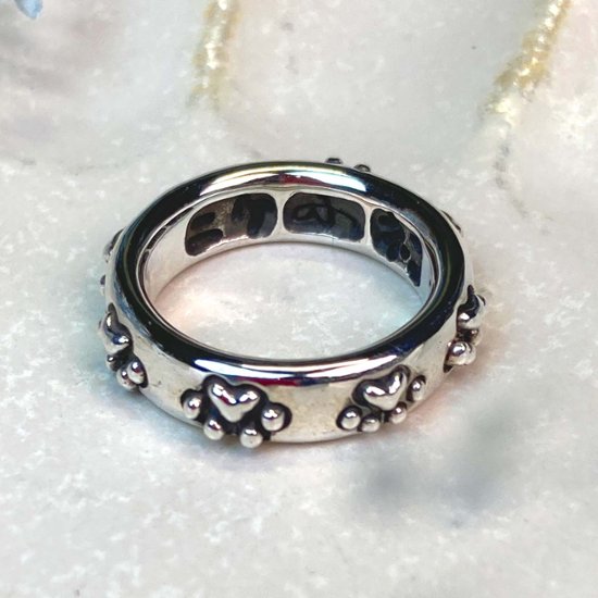ぐるっと一周肉球リング｜猫好きのためのシルバーアクセサリー（silver925）画像