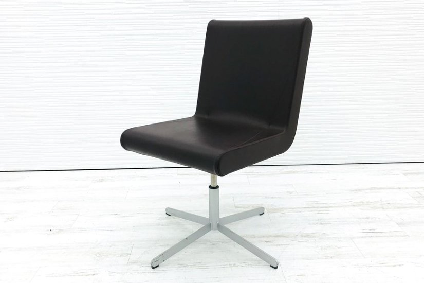 2脚セット カッシーナ イクスシー Cassina ixc. グエナエル・ニコラ ミーティングチェア 中古 中古オフィス家具画像