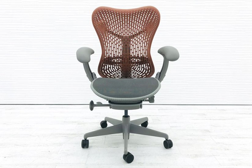 ミラチェア 中古 ハーマンミラー Herman Miller テラコッタ Mirra Chair メッシュ 中古オフィス家具画像