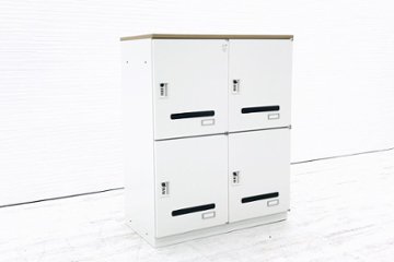 イトーキ 4マスロッカー 中古 シンラインキャビネット 収納家具 4人用 ダイヤル錠 ロッカー 中古オフィス家具 HCN-109HFR-W9の画像