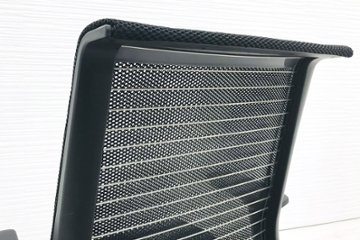 スチールケース シンクチェア 中古 ブラック クッション メッシュ Steelcase Think 可動肘 中古オフィス家具画像