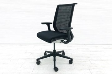 スチールケース シンクチェア 中古 ブラック クッション メッシュ Steelcase Think 可動肘 中古オフィス家具画像