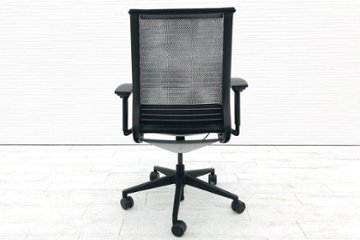 スチールケース シンクチェア 中古 ブラック クッション メッシュ Steelcase Think 可動肘 中古オフィス家具画像