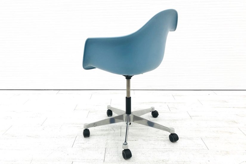 ヴィトラ イームズチェア ハーマンミラー Vitra 中古 イームズ キャスター脚 HermanMiller Eames Plastic ArmChair画像