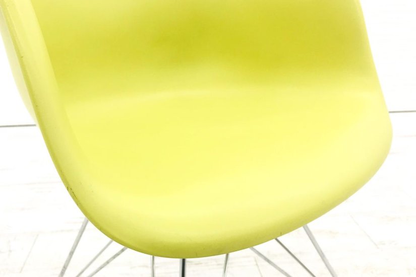 ヴィトラ イームズチェア ハーマンミラー Vitra 中古 イームズ HermanMiller Eames Plastic ArmChair画像