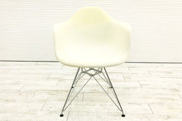 ヴィトラ イームズチェア ハーマンミラー Vitra 中古 イームズ HermanMiller Eames Plastic ArmChair ホワイト画像