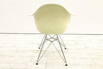 ヴィトラ イームズチェア ハーマンミラー Vitra 中古 イームズ HermanMiller Eames Plastic ArmChair ホワイト画像