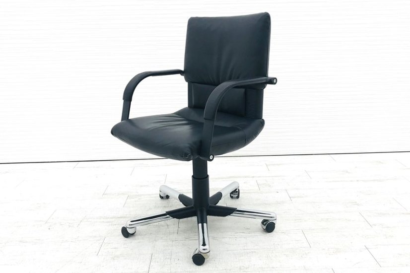 ヴィトラ フィグラチェア Vitra フィグラ 中古 figura chair デザイナーズチェア ローバック 革 ブラック 肘難あり画像