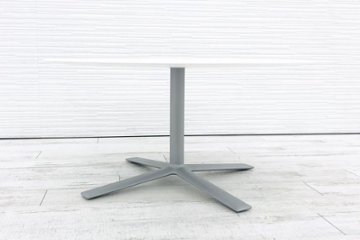 カッシーナ 【5点セット】 ブーメラン プリュス ラウンジスウィベルチェア フローテーブル Cassina FLOW カフェテーブル  中古オフィス家具画像