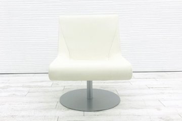 カッシーナ 【5点セット】 ブーメラン プリュス ラウンジスウィベルチェア フローテーブル Cassina FLOW カフェテーブル  中古オフィス家具画像