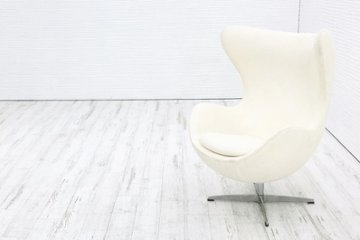 アルネヤコブセン エッグチェア Egg chair リプロダクト品 Arne Jacobsen デザインチェア 中古オフィス家具 ホワイトの画像