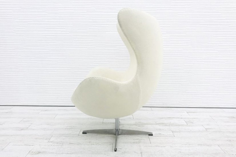 アルネヤコブセン エッグチェア Egg chair リプロダクト品 Arne Jacobsen デザインチェア 中古オフィス家具 ホワイト画像