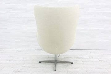 アルネヤコブセン エッグチェア Egg chair リプロダクト品 Arne Jacobsen デザインチェア 中古オフィス家具 ホワイト画像