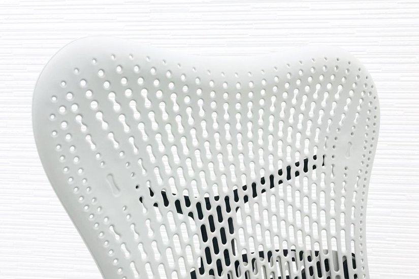 ハーマンミラー ミラチェア 中古チェア Herman Miller Mirra Chair メッシュ 事務椅子 中古オフィス家具 ブラック ホワイト画像