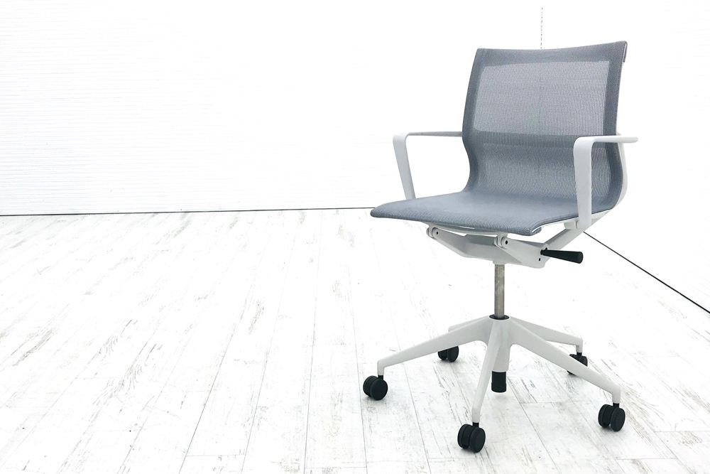 【中古】vitra　ヴィトラ　ベジタル　グレー ヴィトラ フィジックスチェア 中古 Vitra Physix 肘付 中古オフィス