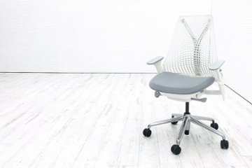 ハーマンミラー セイルチェア 2018年製 中古チェア SAYL Chairs デザインチェア 中古オフィス家具 前傾チルト 可動肘 グレー 脚ポリッシュの画像