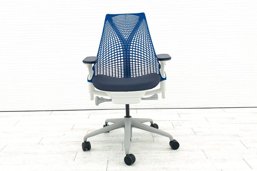 ハーマンミラー セイルチェア 2018年製 中古チェア SAYL Chairs デザインチェア 中古オフィス家具 前傾チルト 可動肘 ブルー画像