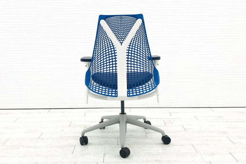 ハーマンミラー セイルチェア 2018年製 中古チェア SAYL Chairs デザインチェア 中古オフィス家具 前傾チルト 可動肘 ブルー画像