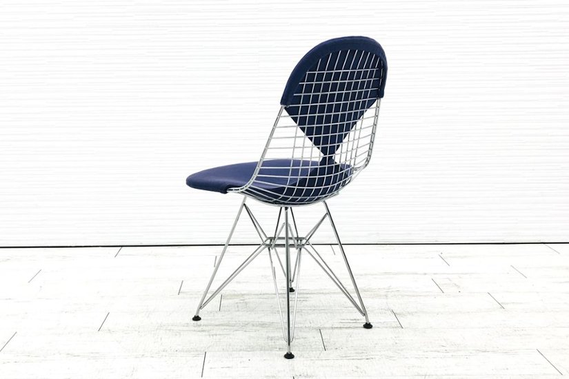 ハーマンミラー ワイヤーチェア ビキニパッド  イームズチェア 中古オフィス家具Herman Miller クロームベース パープル画像