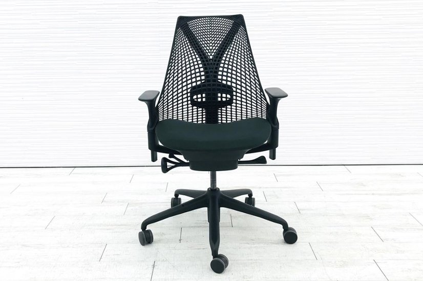 ハーマンミラー セイルチェア 中古 ダークグリーン SAYL Chairs デザインチェア 中古オフィス家具 可動肘 ランバーサポート付画像