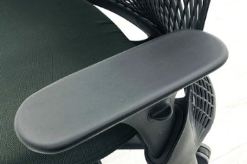 ハーマンミラー セイルチェア 中古 2018年製 ダークグリーン SAYL Chairs デザインチェア 中古オフィス家具 可動肘画像